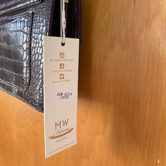 NWT Madison West Shoulder Bag - Picture 3 of 6